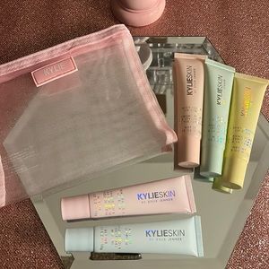 Kylie cosmetics lip‎ balm and pouch bundle